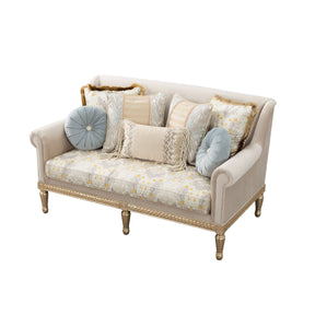 Classic style loveseat