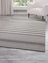 Hampton White and Gray Polypropylene IndoorRug